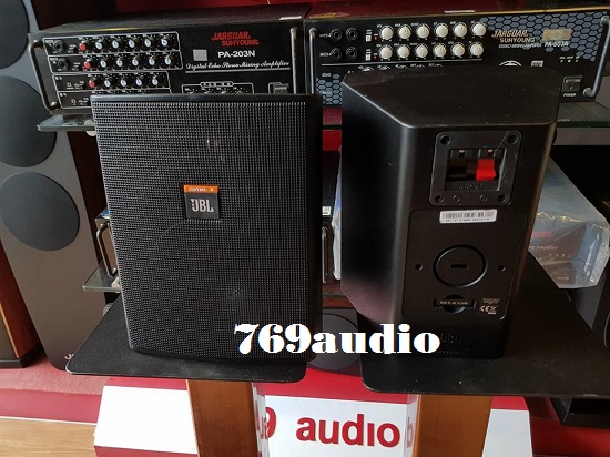 Loa treo tường JBL CONTROL 25